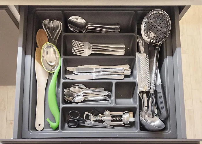 Colonna Bologna, Under The Two Towers شقة بولونيا