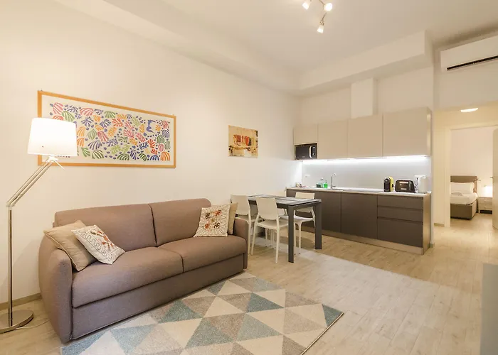 Colonna Bologna, Under The Two Towers *