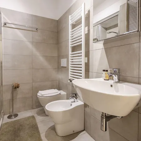 Lejlighed Colonna Bologna, Under The Two Towers *