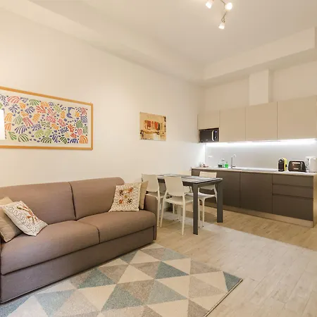 Colonna Bologna, Under The Two Towers *