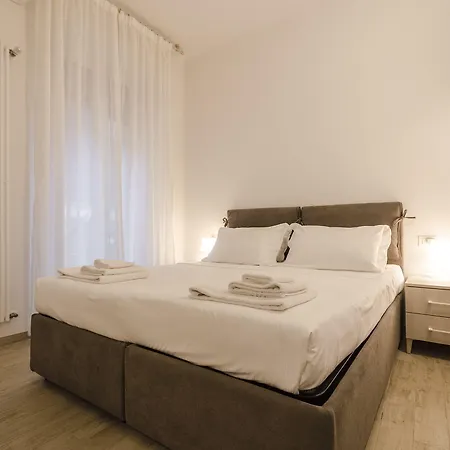 Lejlighed Colonna Bologna, Under The Two Towers