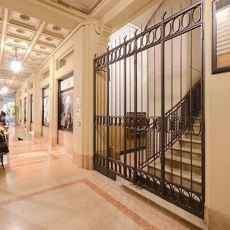 Lejlighed Colonna Bologna, Under The Two Towers *