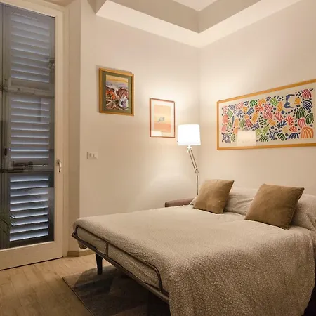 Colonna Bologna, Under The Two Towers 아파트