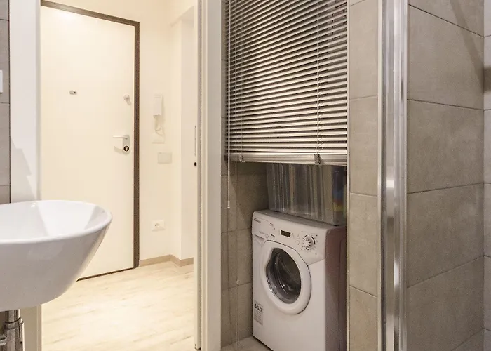 Colonna Bologna, Under The Two Towers 아파트