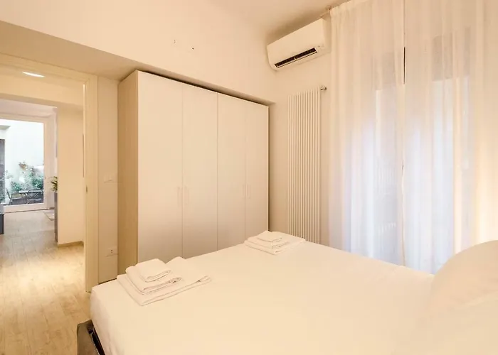 Colonna Bologna, Under The Two Towers 아파트